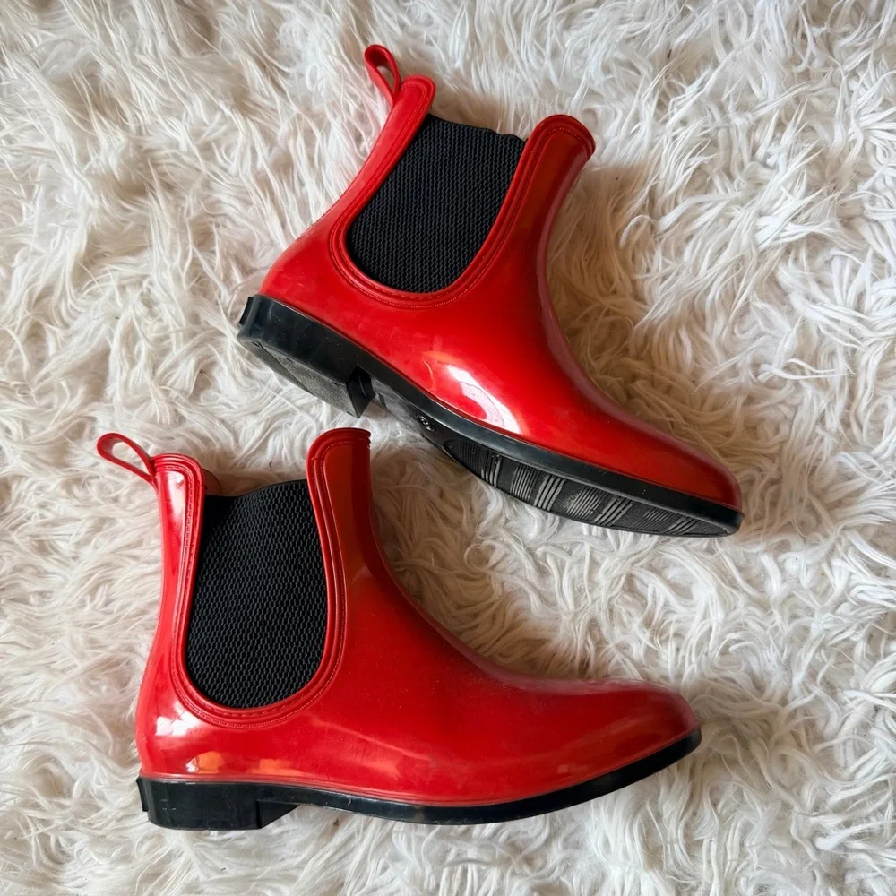Seven7 Chelsea ankle rain boots Dover red 8